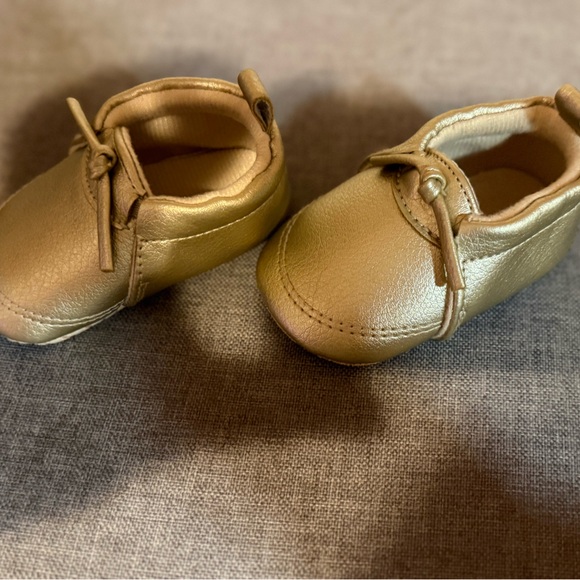 Baby Girl Shoes Set of 3 Like New Carters, Cat & Jack 3-6MO - Picture 2 of 12